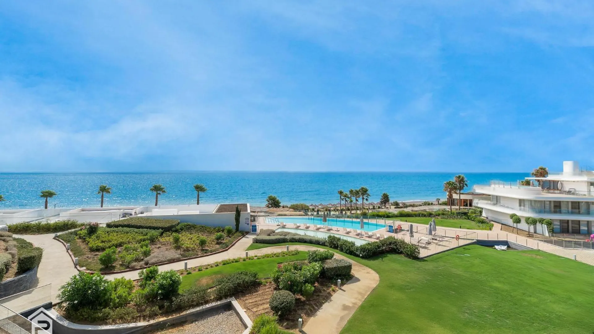 Edge Luxury Beachfront 3Br, 3 Pools, Spa, Gym location