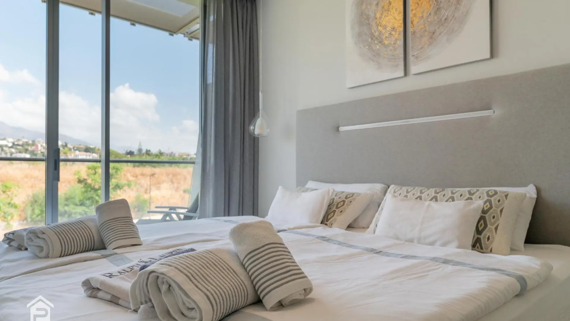 Edge Luxury Beachfront 3Br, 3 Pools, Spa, Gym Estepona 0*,