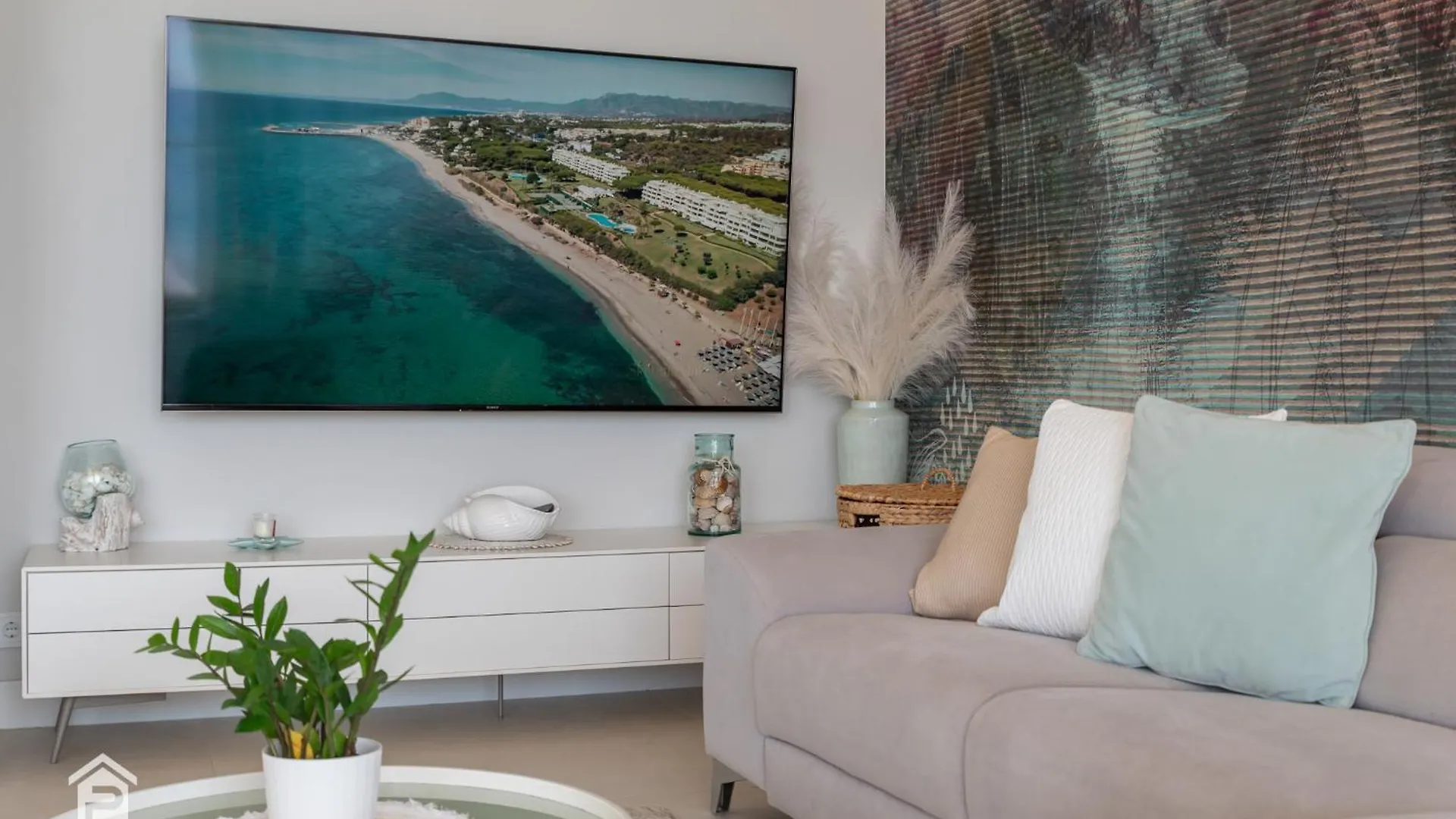 Edge Luxury Beachfront 3Br, 3 Pools, Spa, Gym Estepona